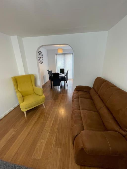 5 Holborn Spacious Home Redhill  Extérieur photo