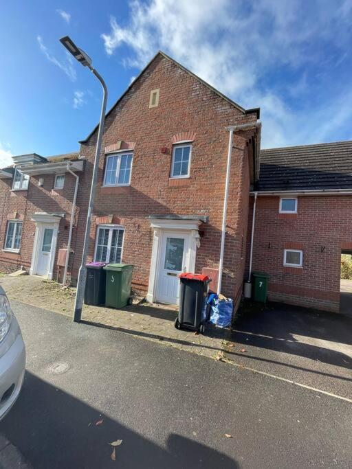 5 Holborn Spacious Home Redhill  Extérieur photo